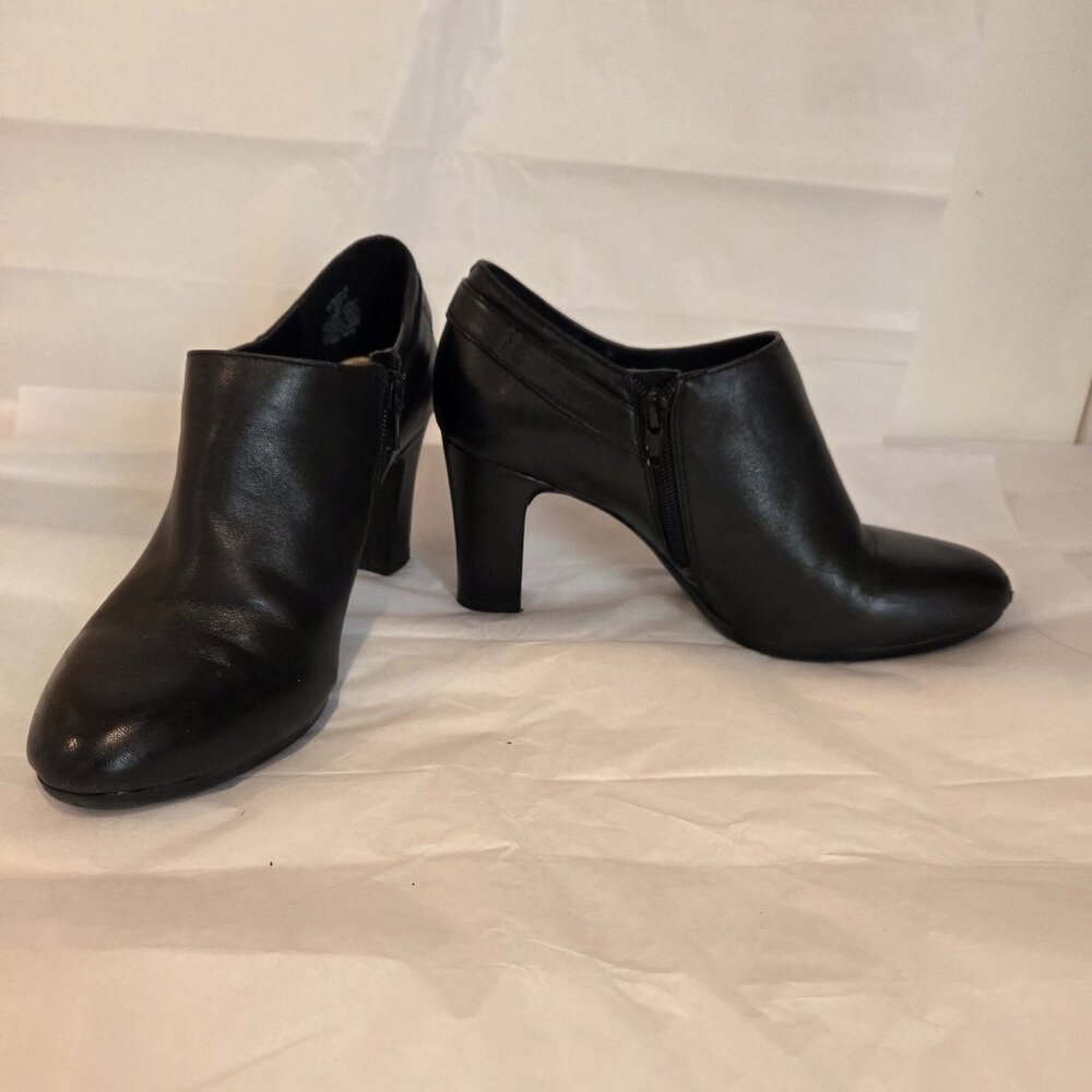 Anne Klein Sophie Bootie, Black, 8M